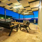 Villa Premium4 *