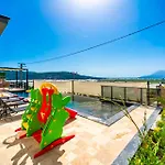 Premium4 Yesilkoy (Mediterranean)